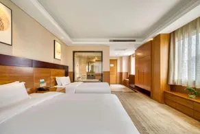 Qingdao Airport Fuhua Hotel (Hong Kong Middle Road) 青岛机场富华酒店 - Image 2