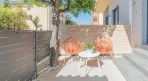 Leopardi Design with 2 bathrooms - Image 4