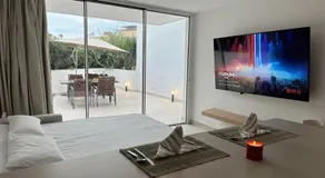 Marbella Hideaway BBQ, POOL & Best walking distance Beaches - Image 2