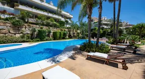 Luxury apartment at Lomas del Rey, Puente Romano - Image 3