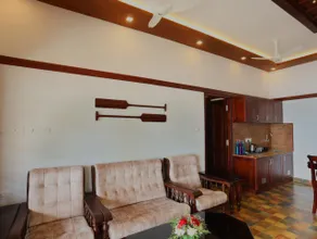 Pullockarans Lake House - Image 2