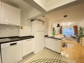 Charming and Central Flat with Balcony in Beyoglu - Image 3