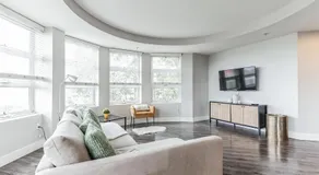 3BR 2BTH Santa Monica Apartment - Pool, Balcony, Near LAX - Image 3
