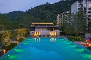 Zhangjiajie SANHE Hotel-Tea Culture Experience, Tea Tour, Free pick up service more than 2 nights,Free Shuttle Service to East Gate of Forest Park, Free Welcome Tea, Free folk costume experience,English Customer Service - Image 3