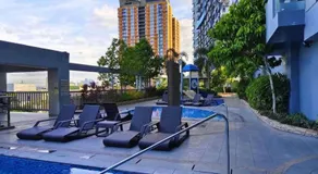 Studio Unit with Balcony in Manhattan Heights - Image 2
