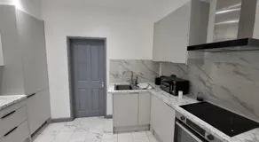 Guyrock Apartments - Image 3