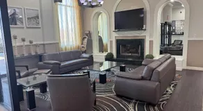 Days Inn & Suites by Wyndham Festus - Image 3