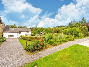 Quaint Holiday Home in Trois-Ponts near Forest - Image 3