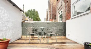 Park House - Large 3 Bedroom Victorian House, 10 Mins from Manchester - Image 4
