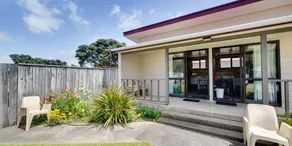 Wellington TOP 10 Holiday Park - Image 3