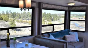 Grand Canyon RV Glamping - Image 4