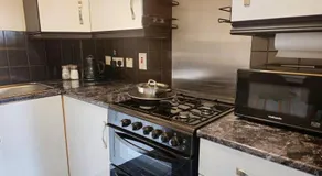 Central Apartment in Belfast City Centre - Image 5