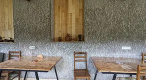 Guest House in Zhabeshi Lali - Image 2