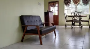 Zeus Estate Guesthouse - Image 4