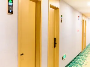 GreenTree Inn Express Hotel (Haohe Scenic Area Wenfeng City Plaza, Nantong) - Image 4