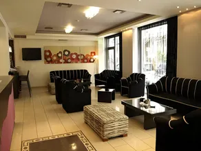 Hotel Astron - Image 4
