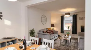 Postmans Lodge - Image 3