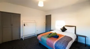 Cosy & Stylish Home in St Helens - Image 2