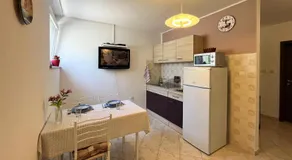 Holiday apartment for families and couples in Pula, Štinjan - Image 4