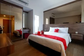 RedDoorz Apartment near Exit Toll Colomadu - Image 2
