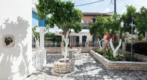 The Orange Garden - Image 5