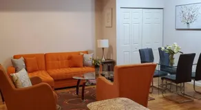 RELAXING 3 BR WITH FREE PARKING AT THE SEQUOIA - Image 2