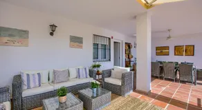Chalet con Piscina en Aranjuez - Image 4