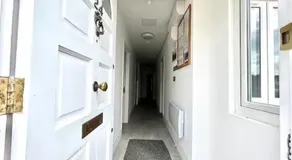 Douglas Home - Image 4
