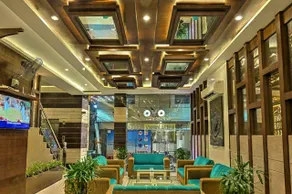 Hotel Royals Grand Galaxy - Image 3
