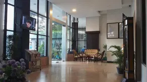 Queen City Hotel - Image 4