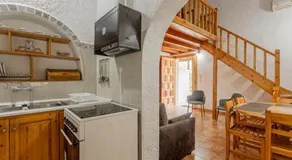Sophia's maisonette 1 - Image 3