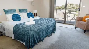 12 Apostles Beach House - Image 2