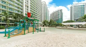 Cozy Green 1 BR unit with Balcony Azure Bahamas South - Image 4