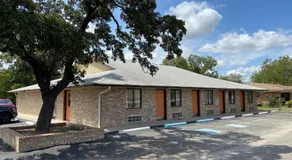 Redbud Inn - Image 5