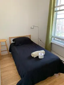 Bedroom in shared apartment - Image 1
