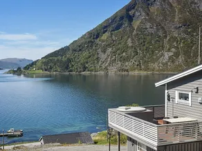 4 stjernet sommerhus i Selje - Image 4