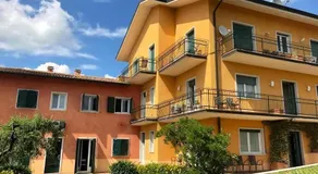 Nice apartments lake view & free parking - Image 4