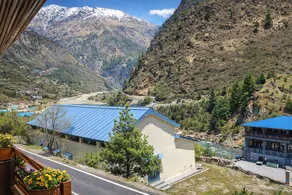 Harshil Pinewood Homestay - Image 3