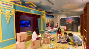 Hong Kong Disneyland Hotel - Image 5