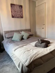 Spacious 2-Bedroom House In Stockton Heath With Free WiFi By Amazing Spaces Relocations Ltd - Image 4