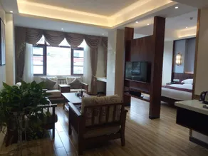 Qiongzhong Hotel - Image 2