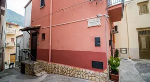 Casa Vacanze La Scalidda - Image 5