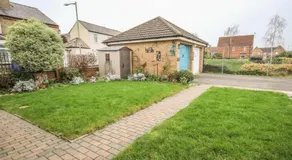 Rooms in Granary House, Newmarket - Image 5