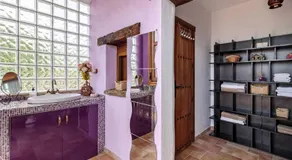 Encantadora casa con piscina privada y chimenea - Image 3