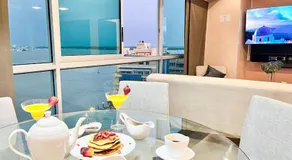 Luxury 2BR River View Apartment Pool, Gym & Jacuzzi - Image 3