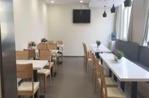 Tianrunhe Hotel (Changqing District, Jingshi West Road Branch) - Image 4