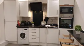 Good Charming Apartment - Image 3