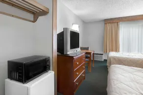 Travelodge Pelham Birmingham - Image 2