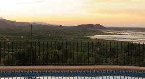 Maison avec logement indépendant, piscine privée et vue mer - Image 4