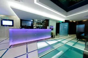 TURIM Luxe Hotel - Image 2